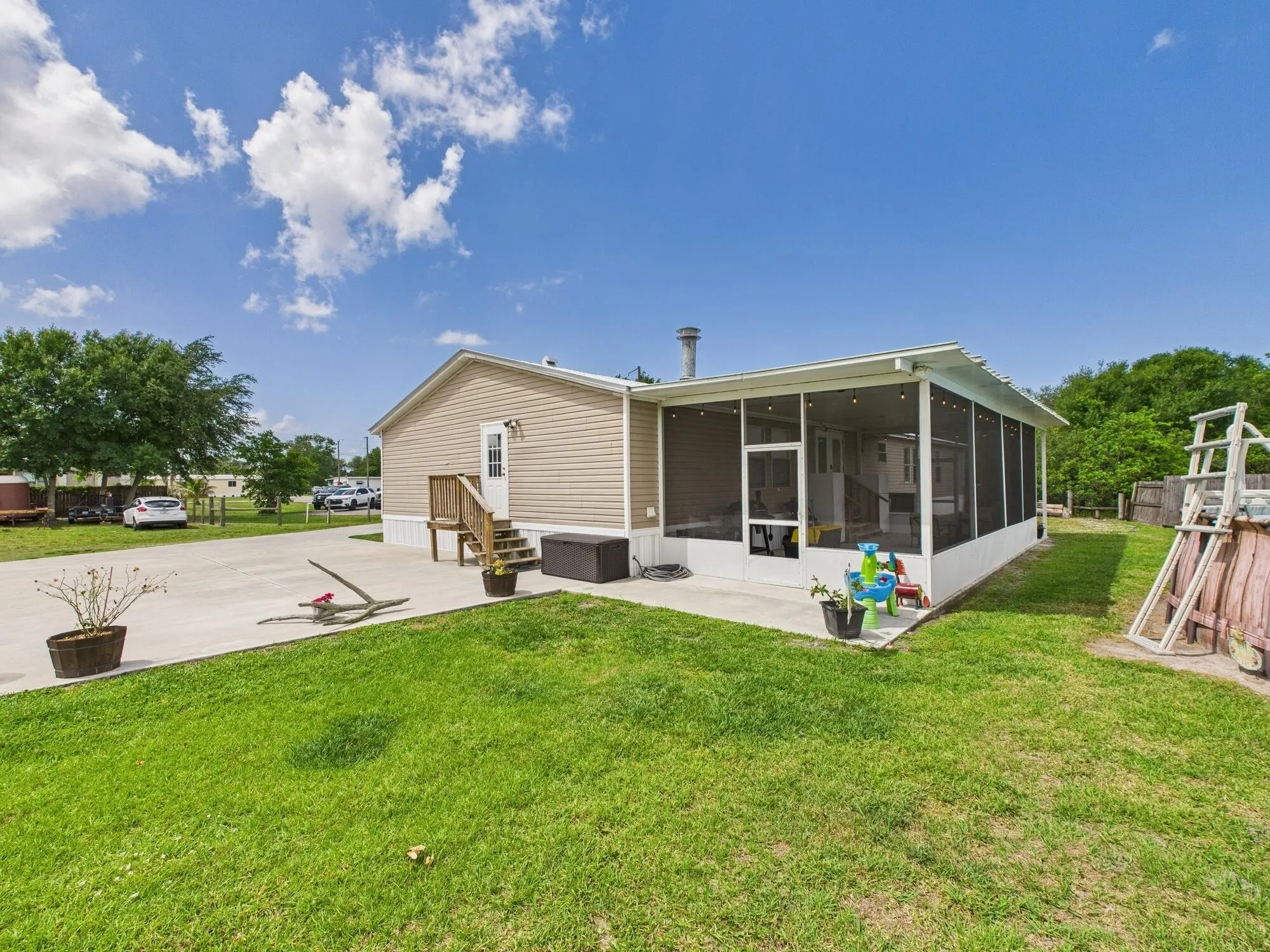2452 SE 21st Terrace