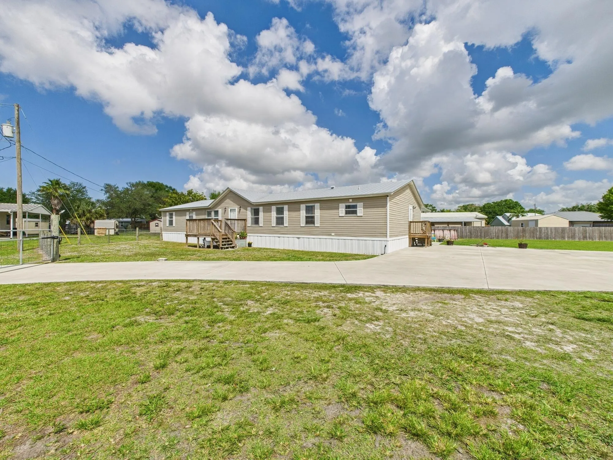 2452 SE 21st Terrace