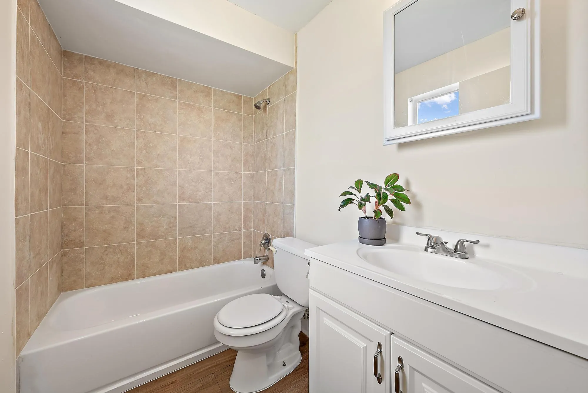 6120 NE Forest Hill Boulevard, #103