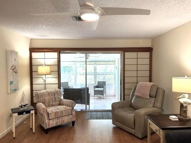 1207 S Lakes End Drive, #E-2