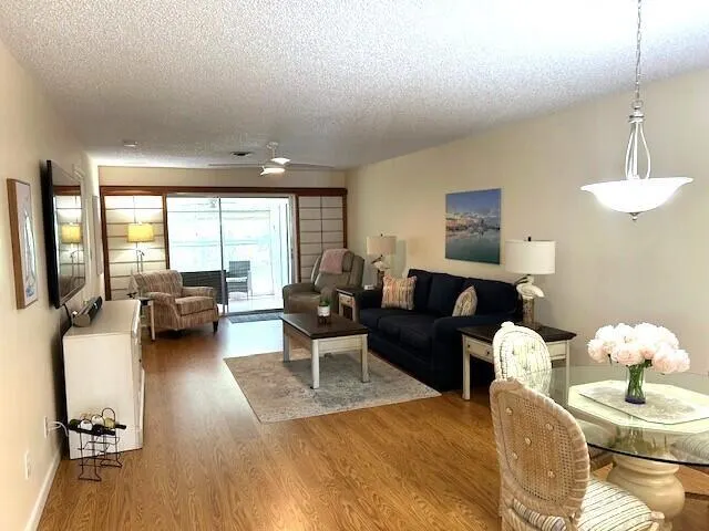 1207 S Lakes End Drive, #E-2