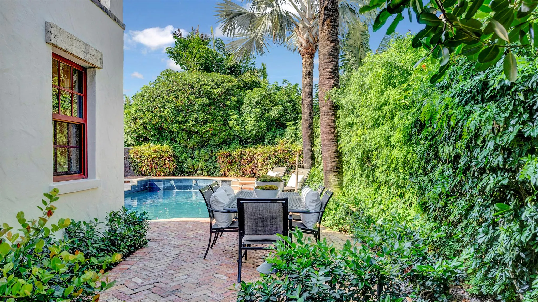 225 Pershing Way