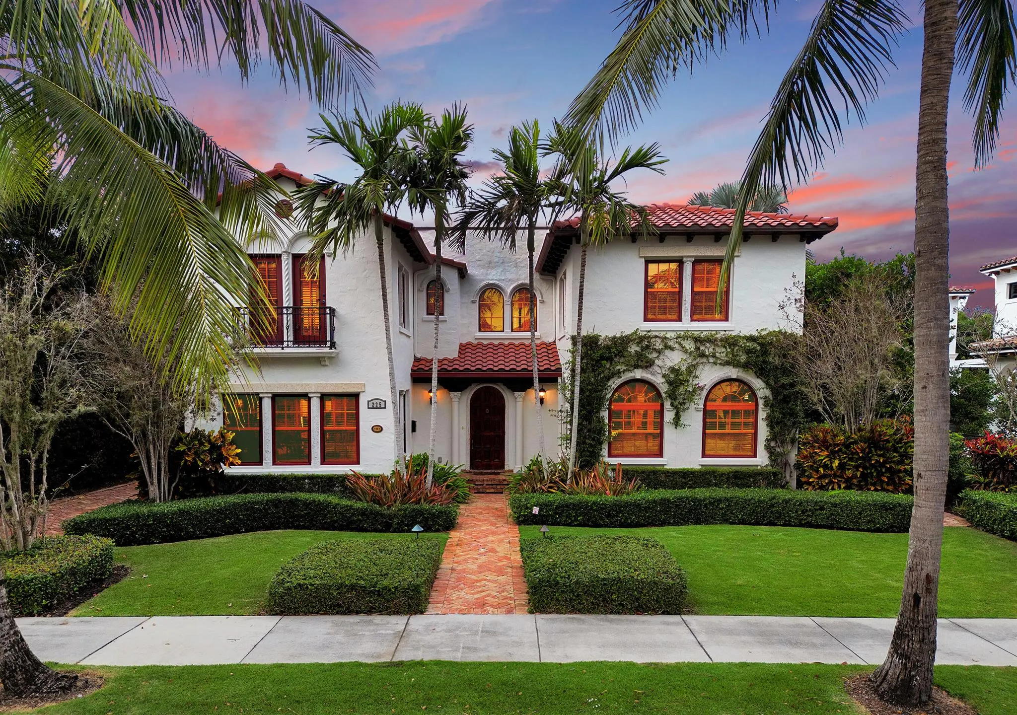 225 Pershing Way