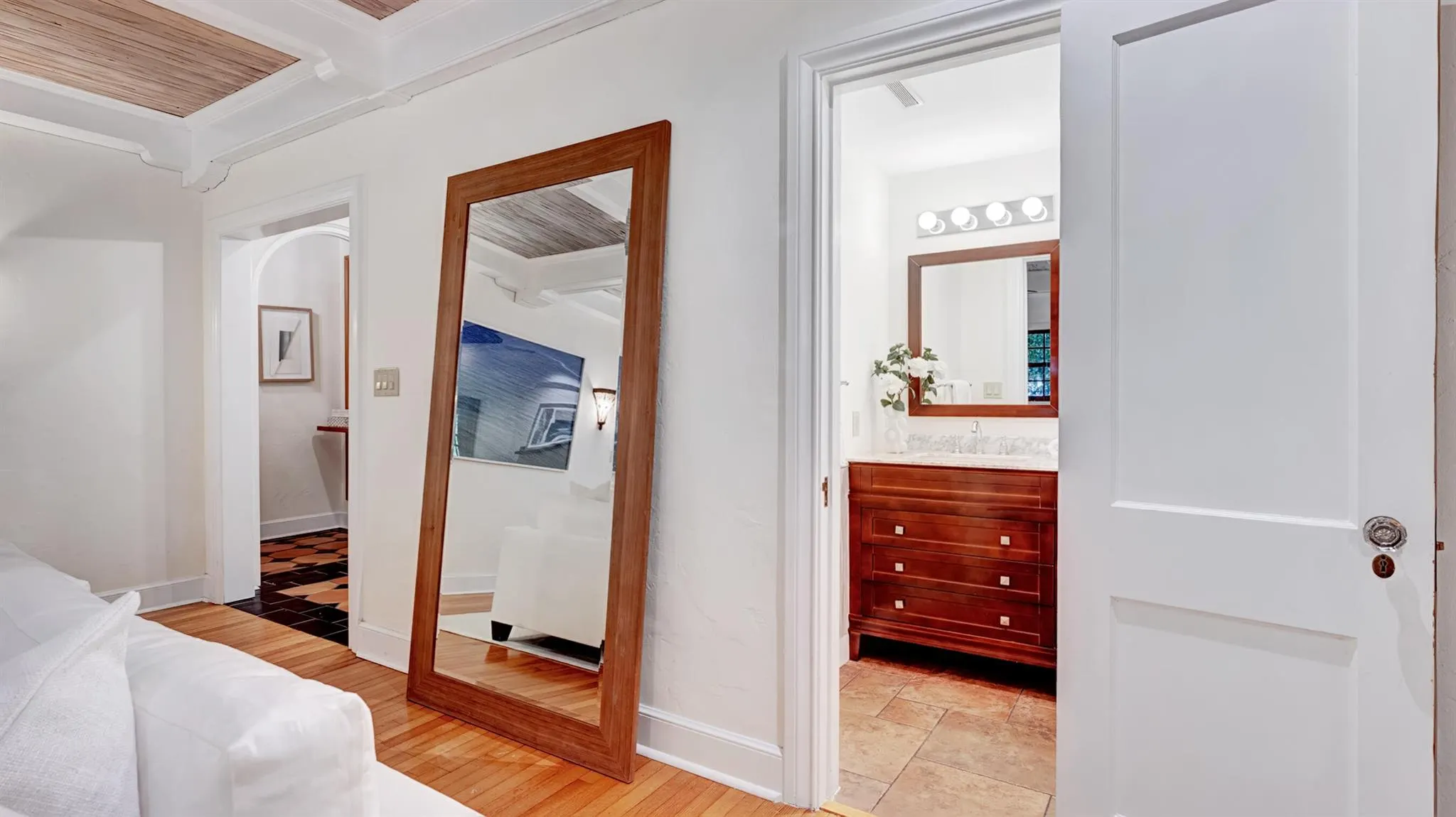 225 Pershing Way