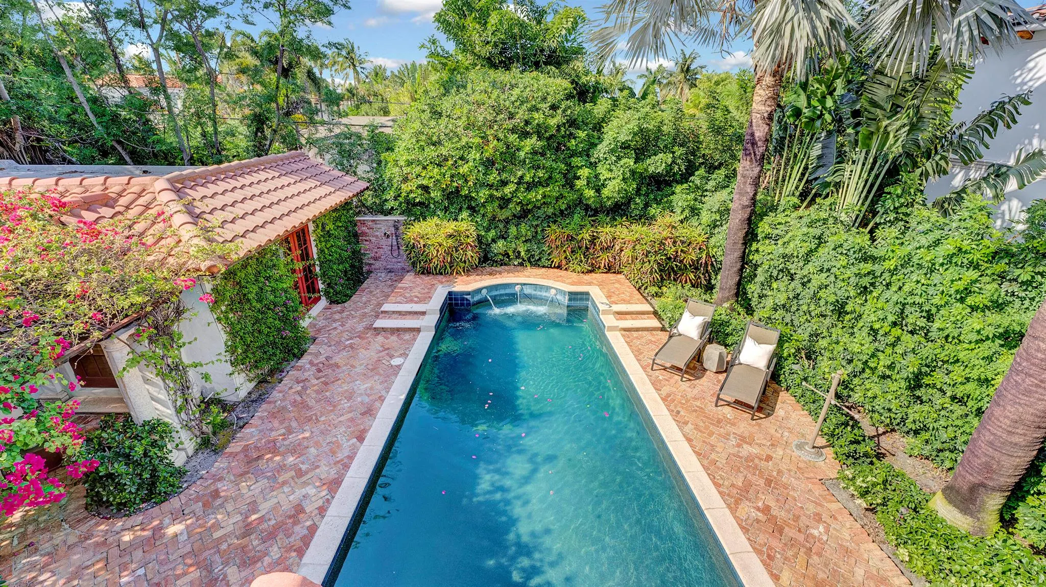 225 Pershing Way