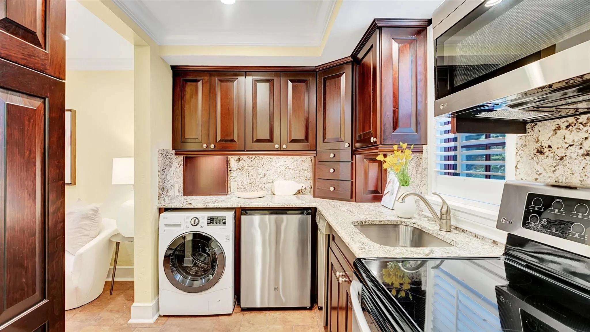225 Pershing Way