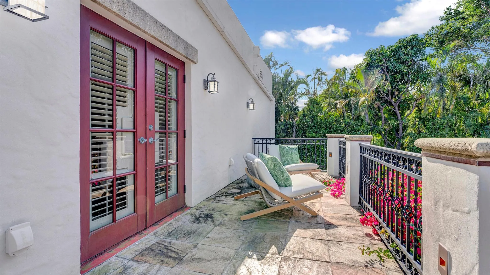225 Pershing Way