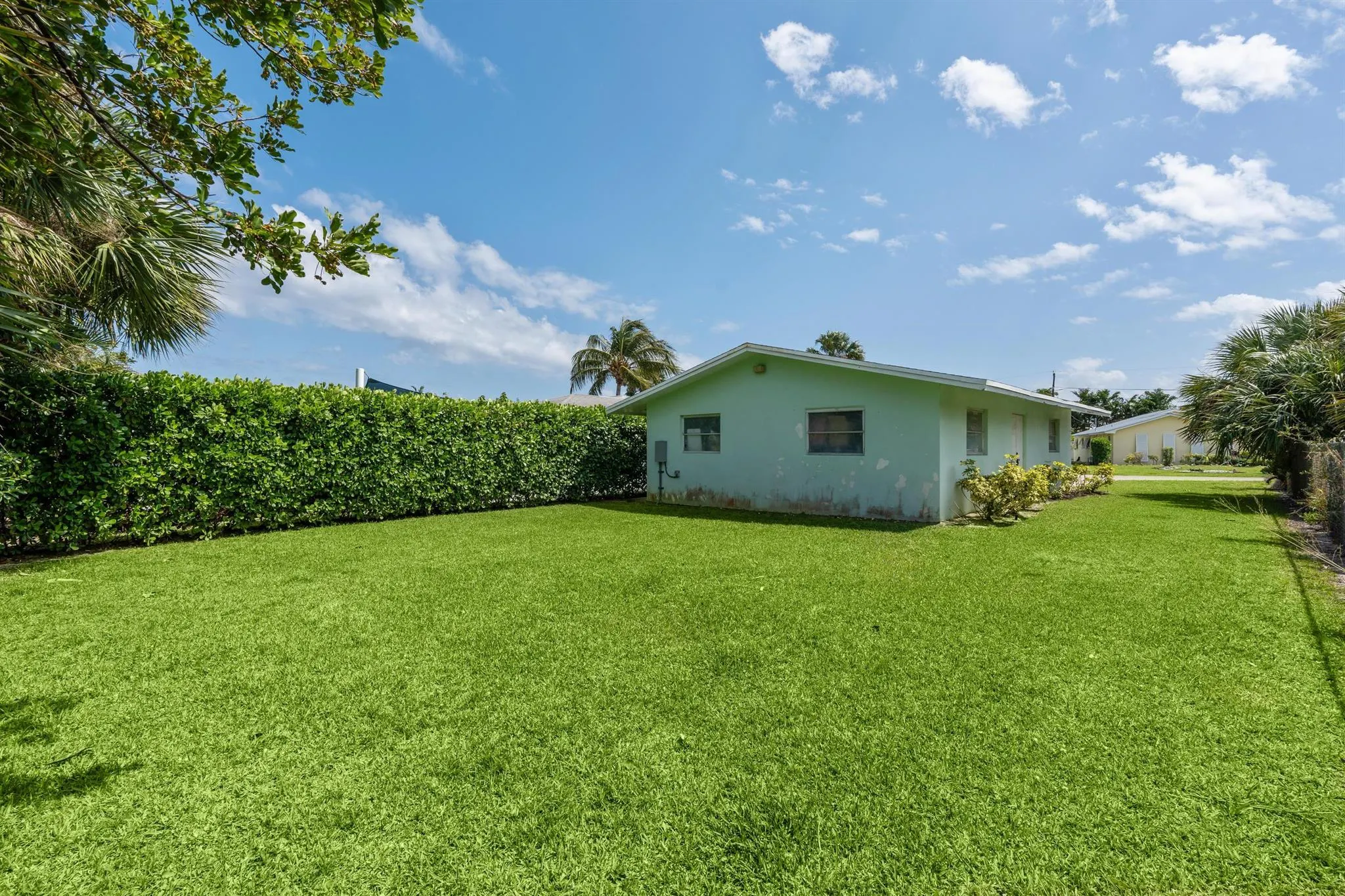 3475 Harbor Road N