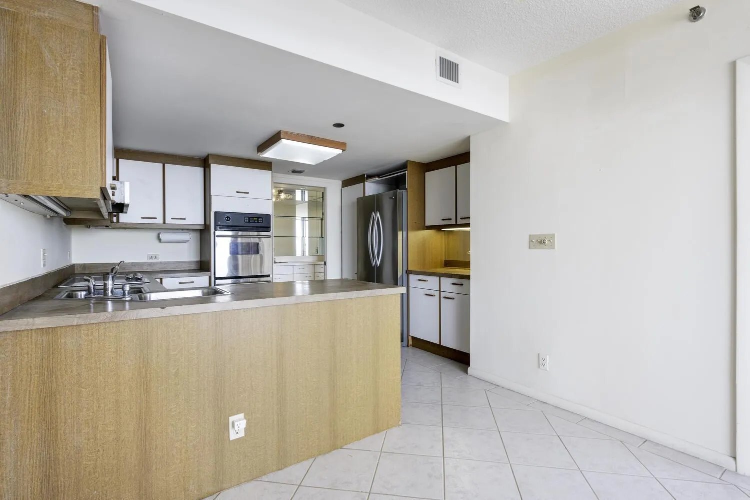 529 S Flagler Drive, #25f