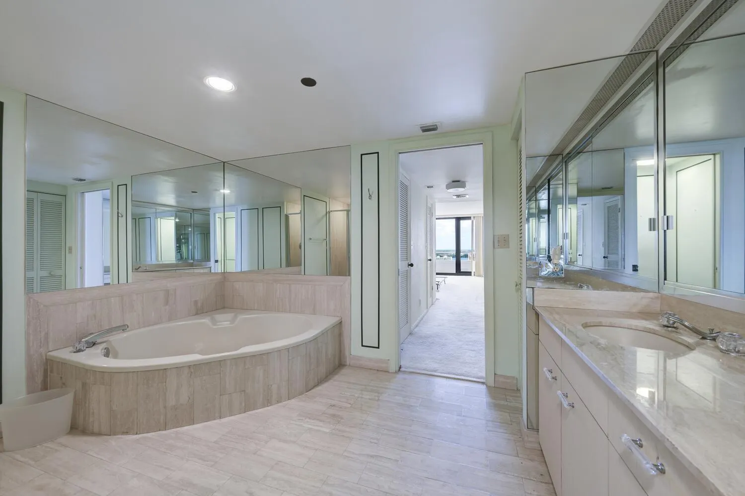 529 S Flagler Drive, #25f