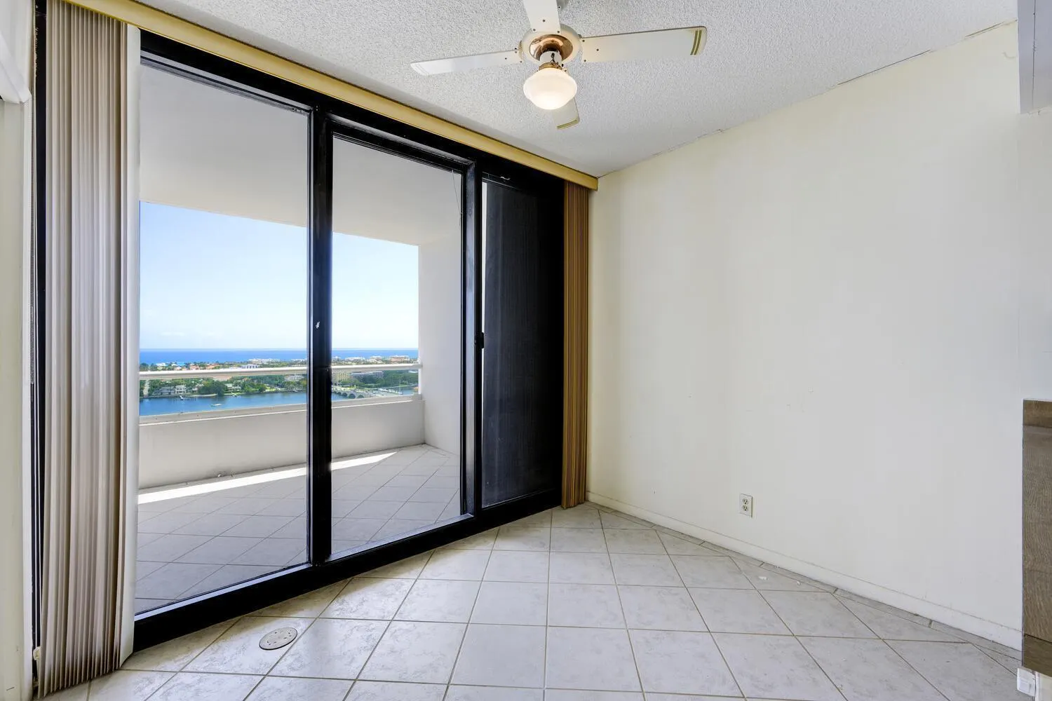 529 S Flagler Drive, #25f