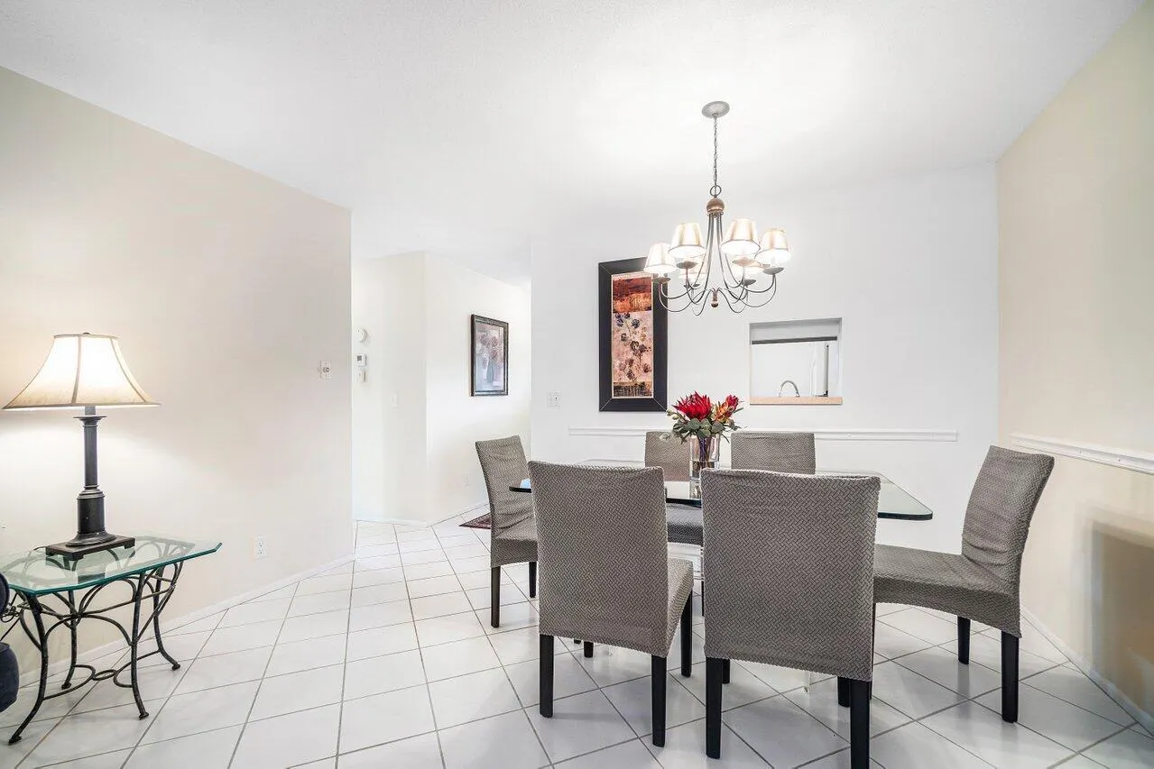 2102 NE 1st Way, #206