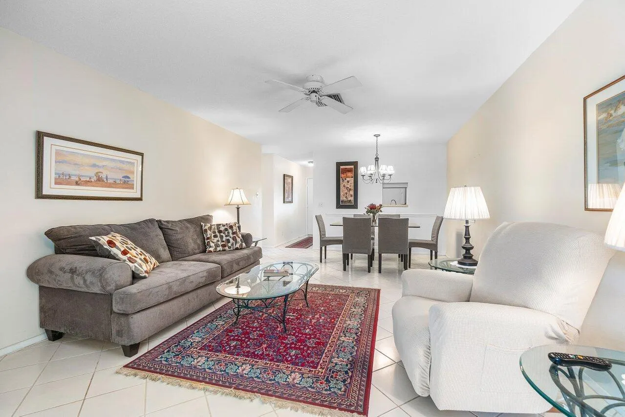 2102 NE 1st Way, #206