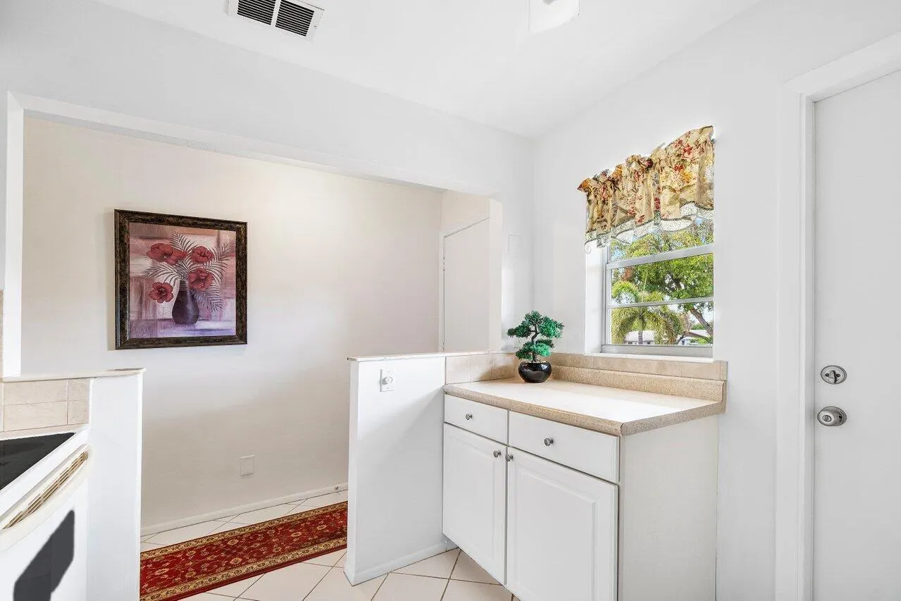 2102 NE 1st Way, #206