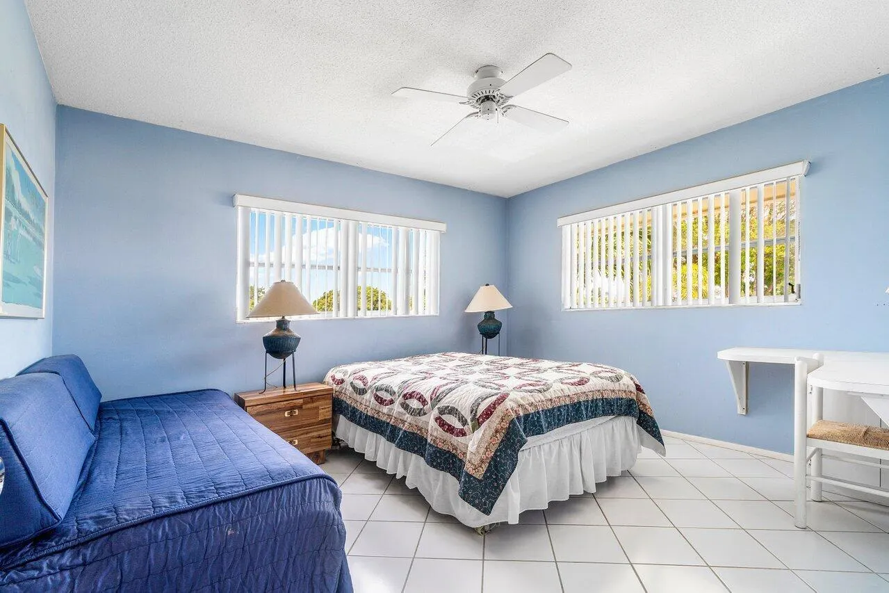 2102 NE 1st Way, #206
