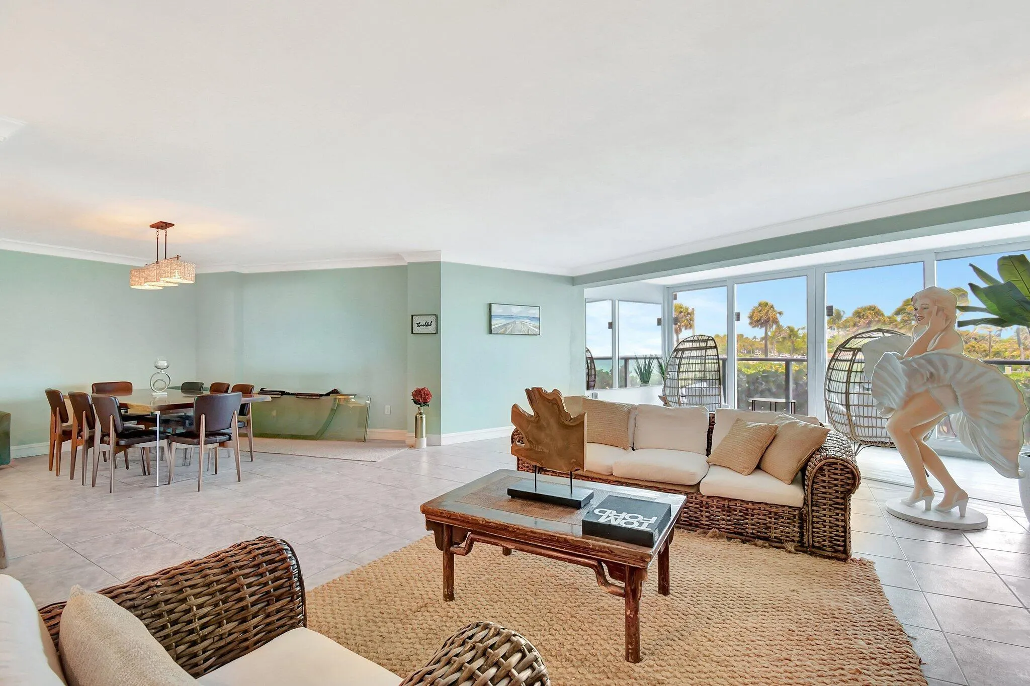3900 N Ocean Drive, #1c