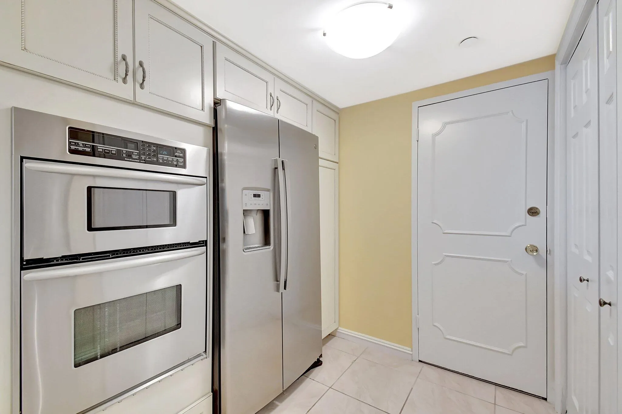 3900 N Ocean Drive, #1c