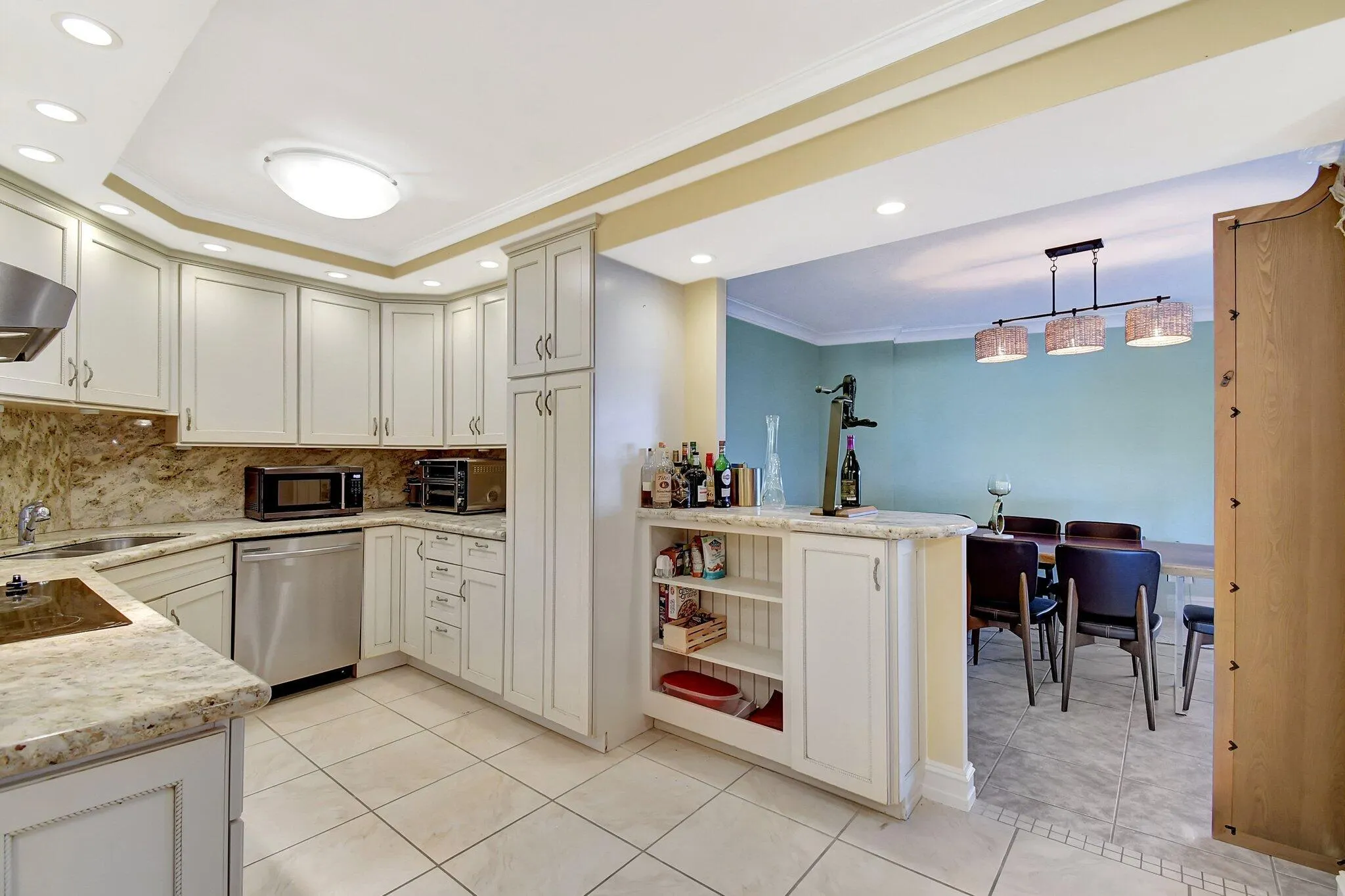 3900 N Ocean Drive, #1c