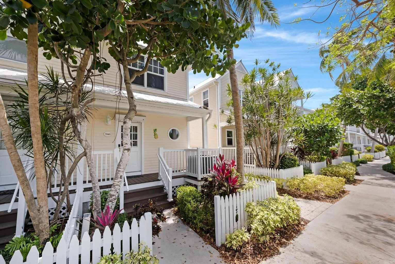 7041 Harbor Village Drive