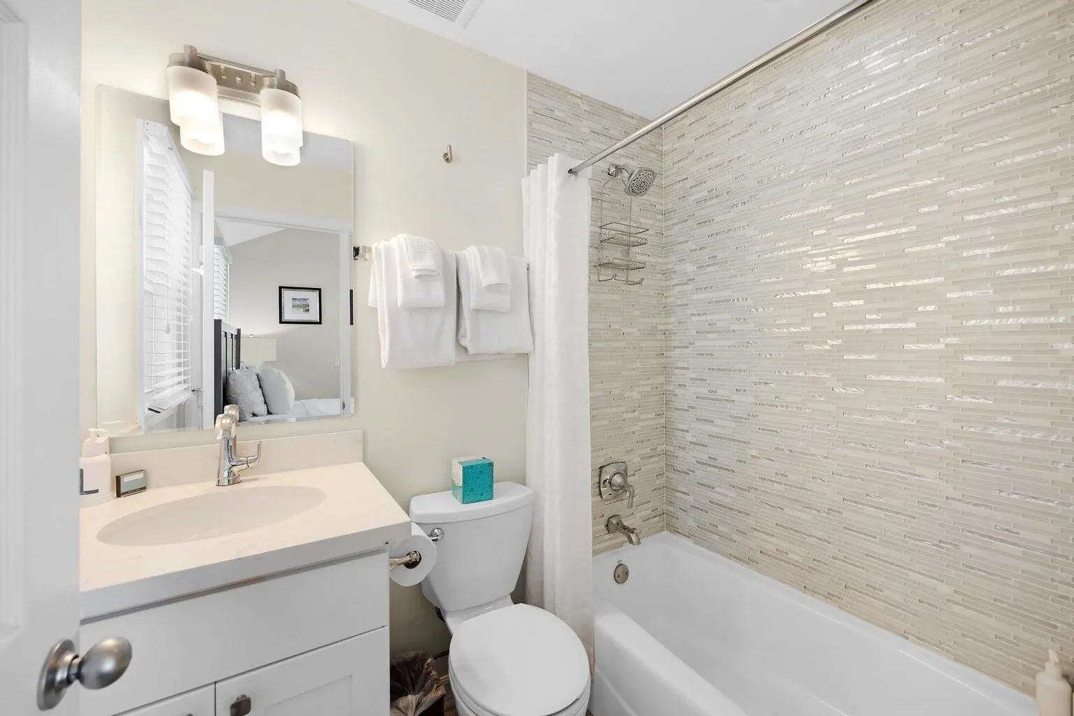 7041 Harbor Village Drive