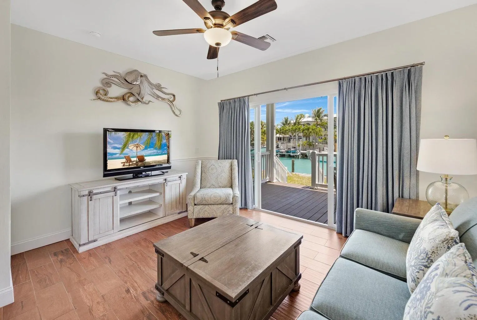 7041 Harbor Village Drive