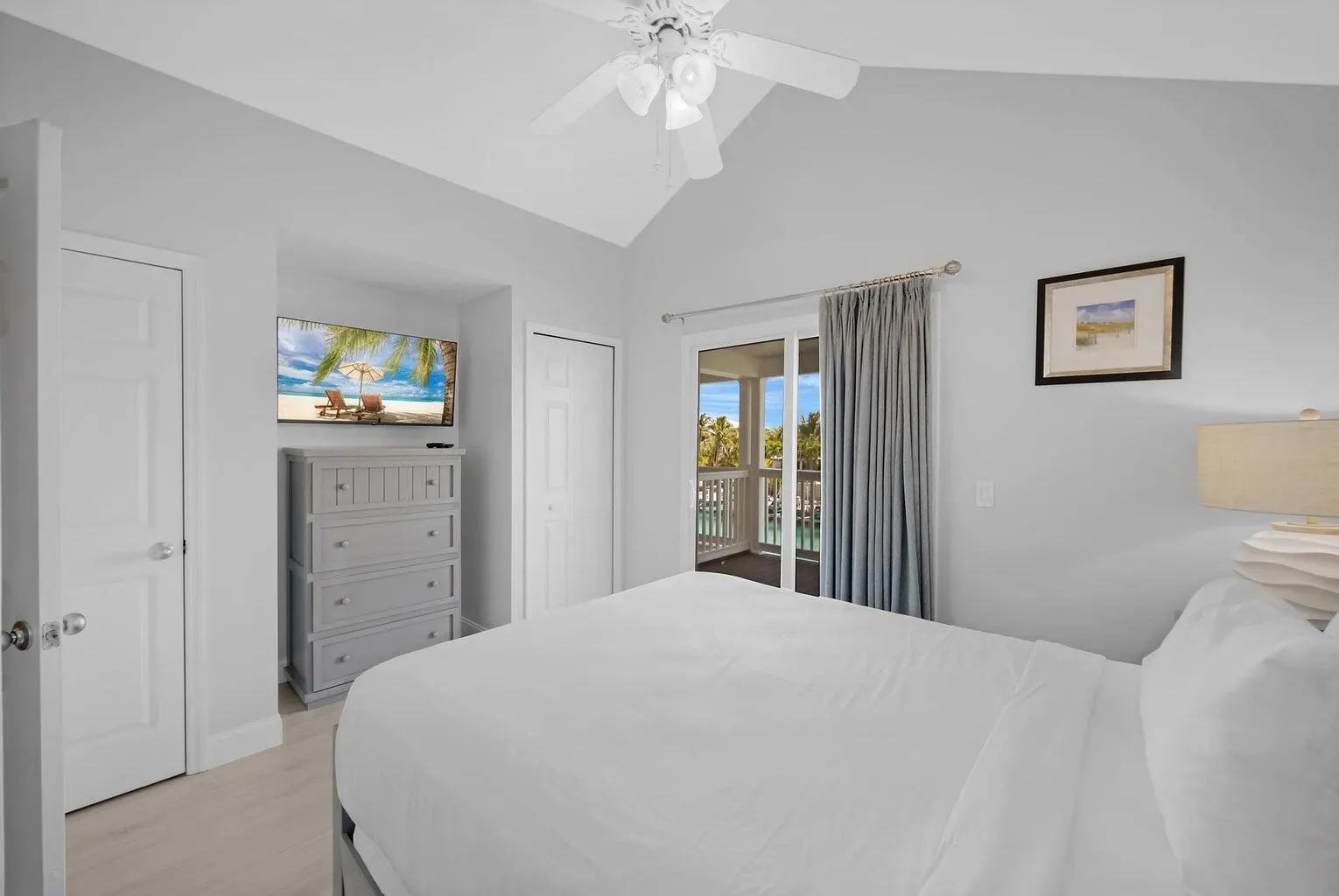 7041 Harbor Village Drive