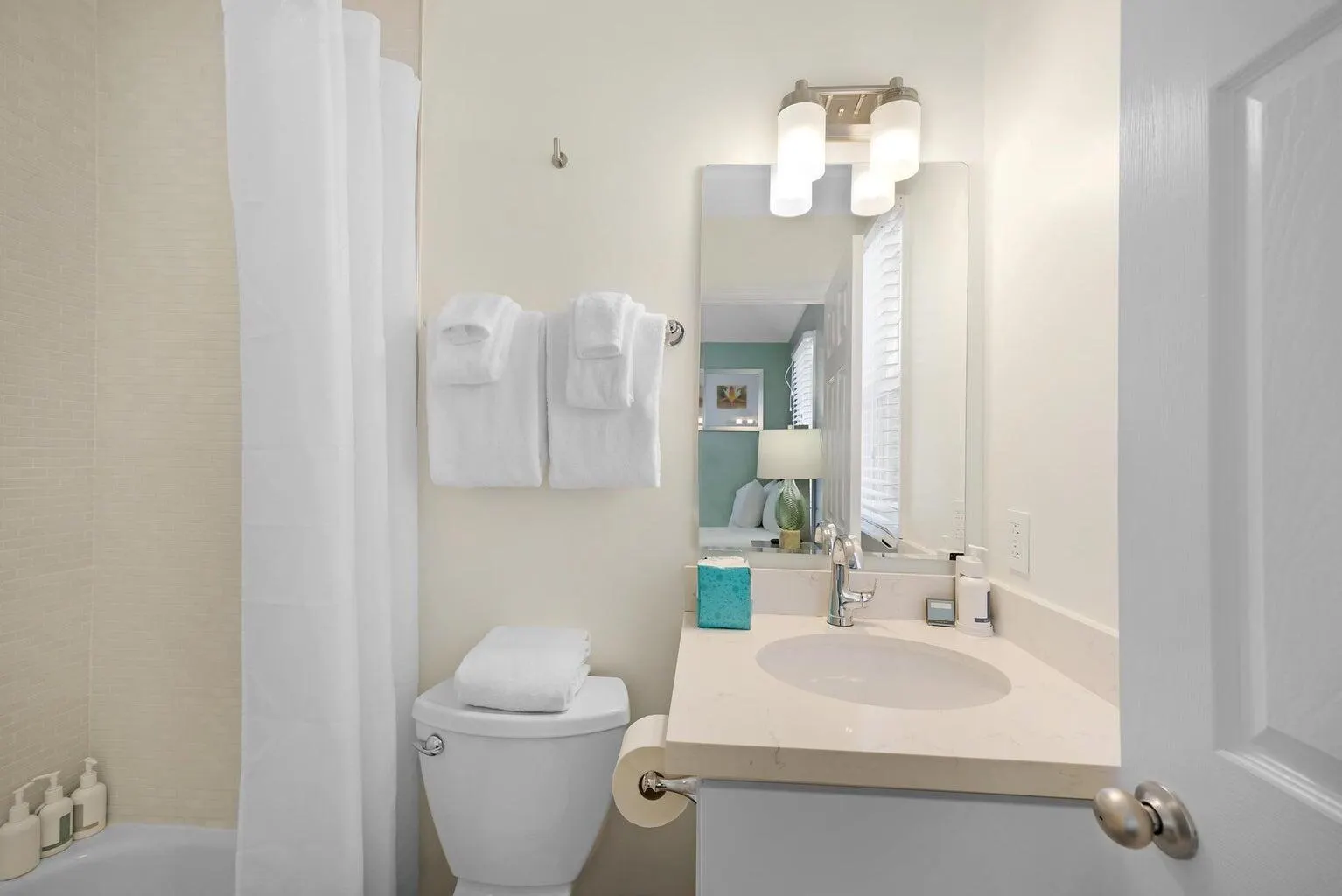7041 Harbor Village Drive