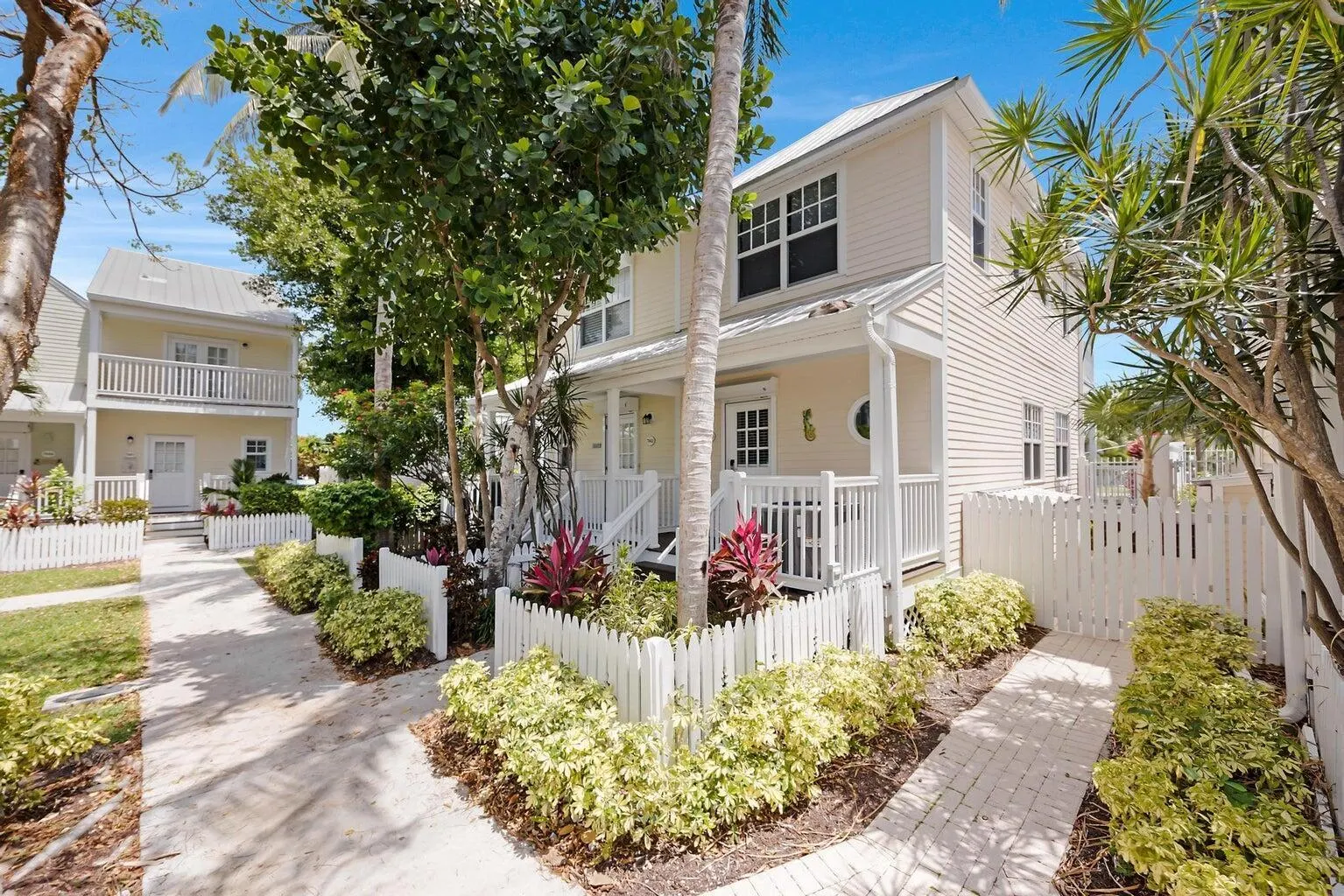 7041 Harbor Village Drive