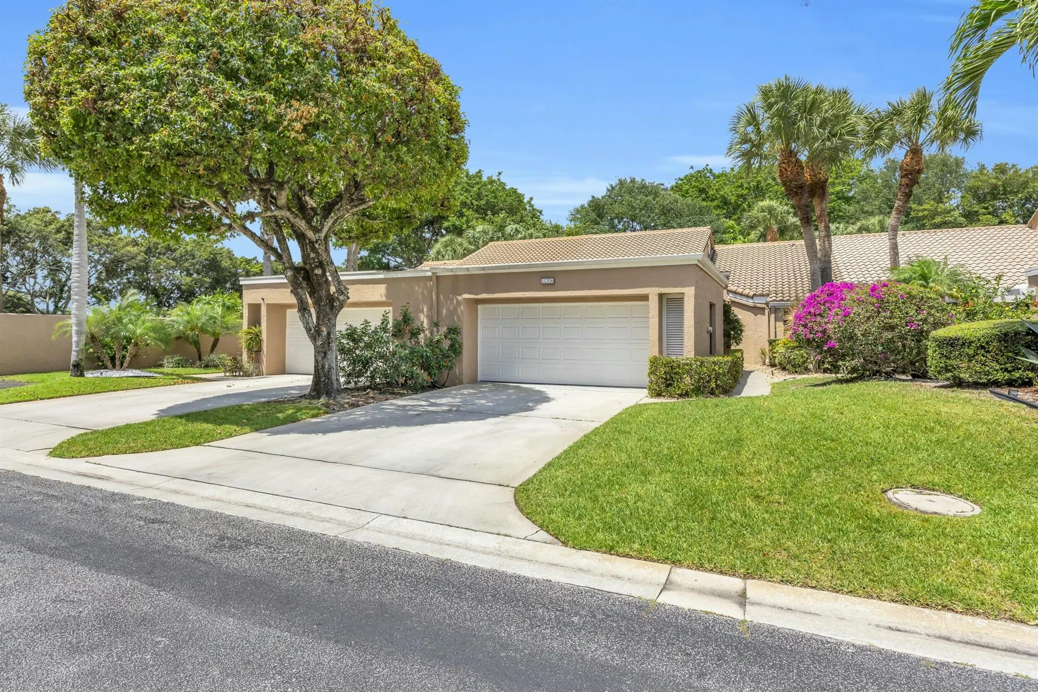 11206 Applegate Circle