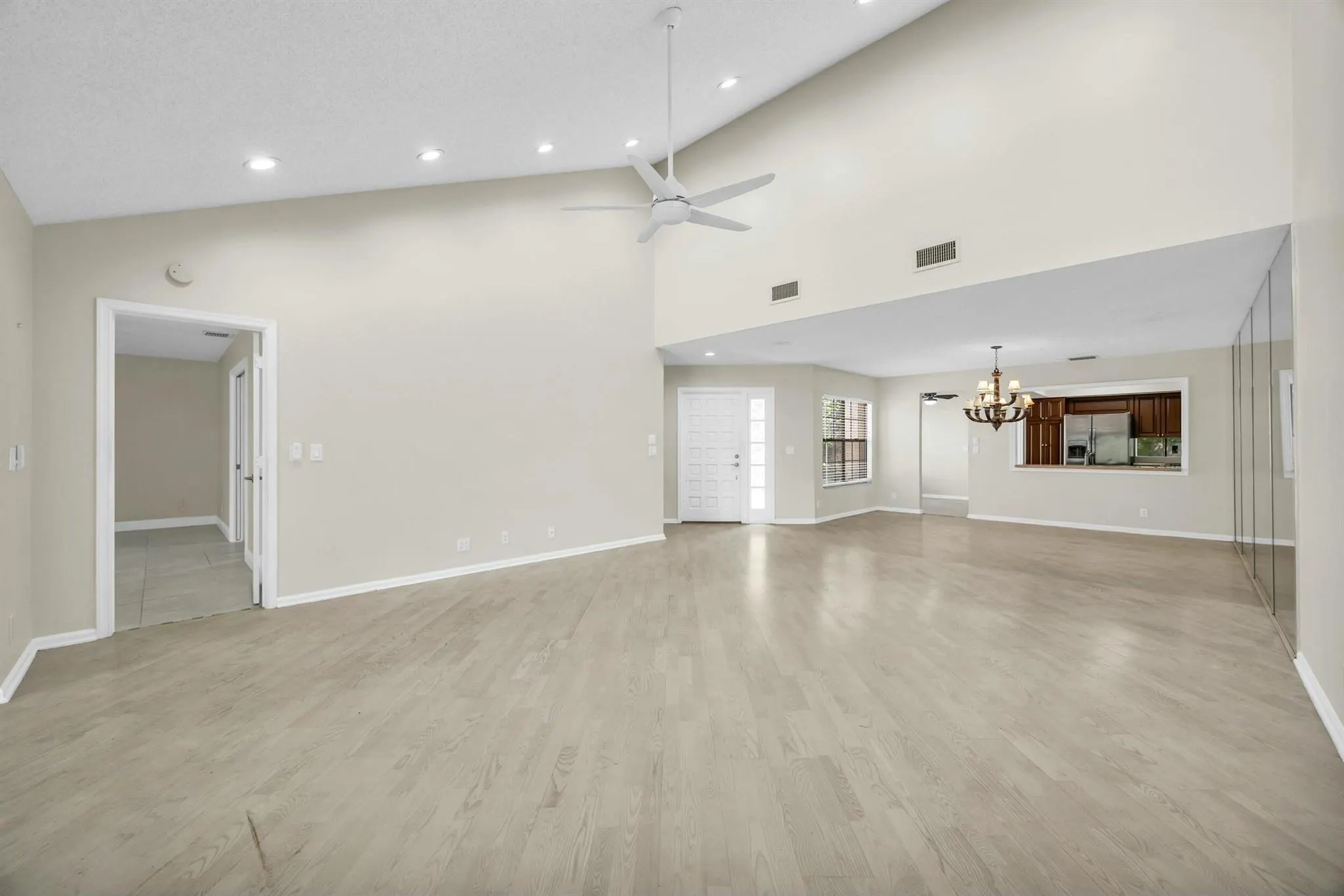 11206 Applegate Circle