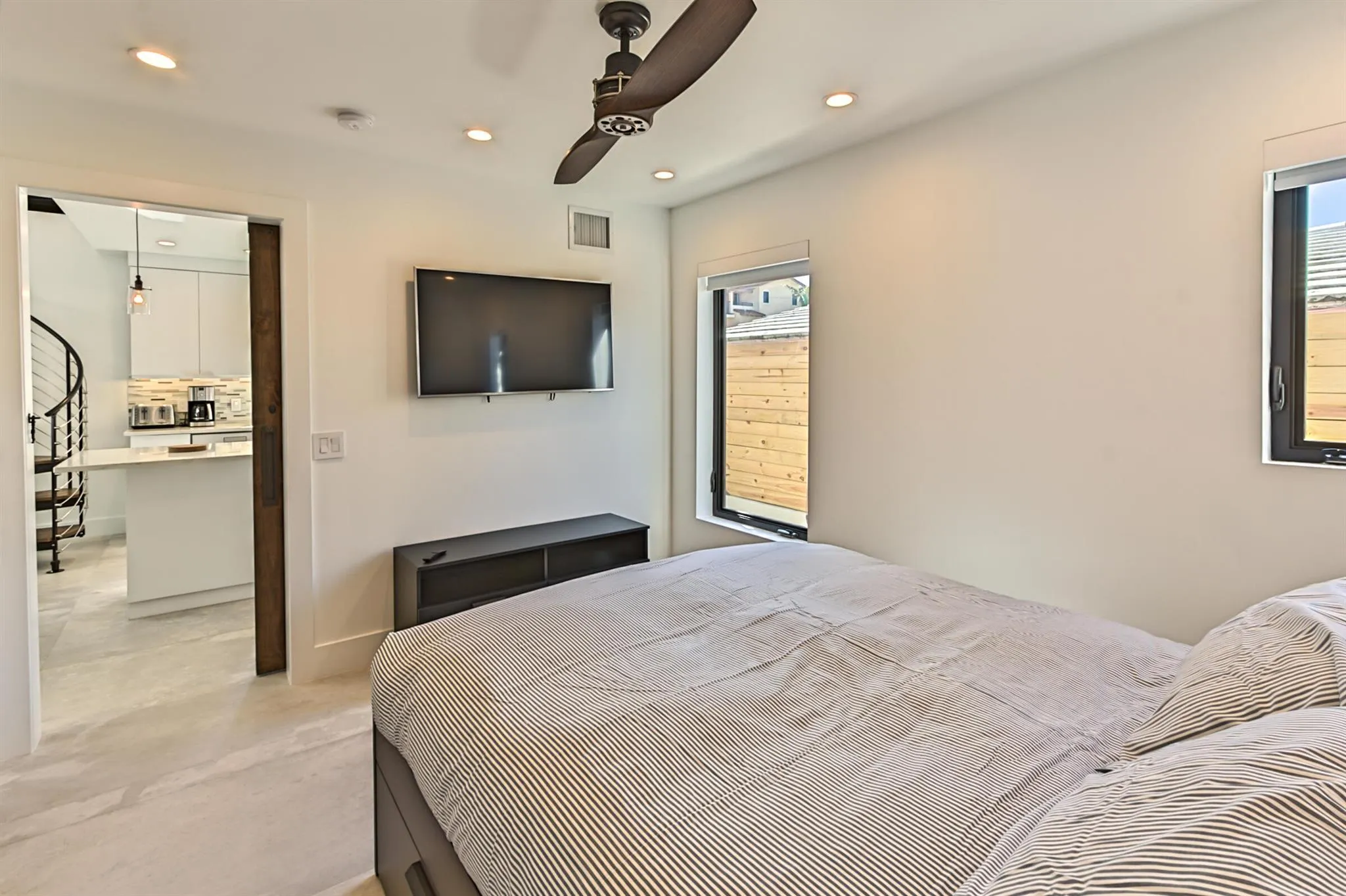 1955 NE 4th Street, #Unit # 1