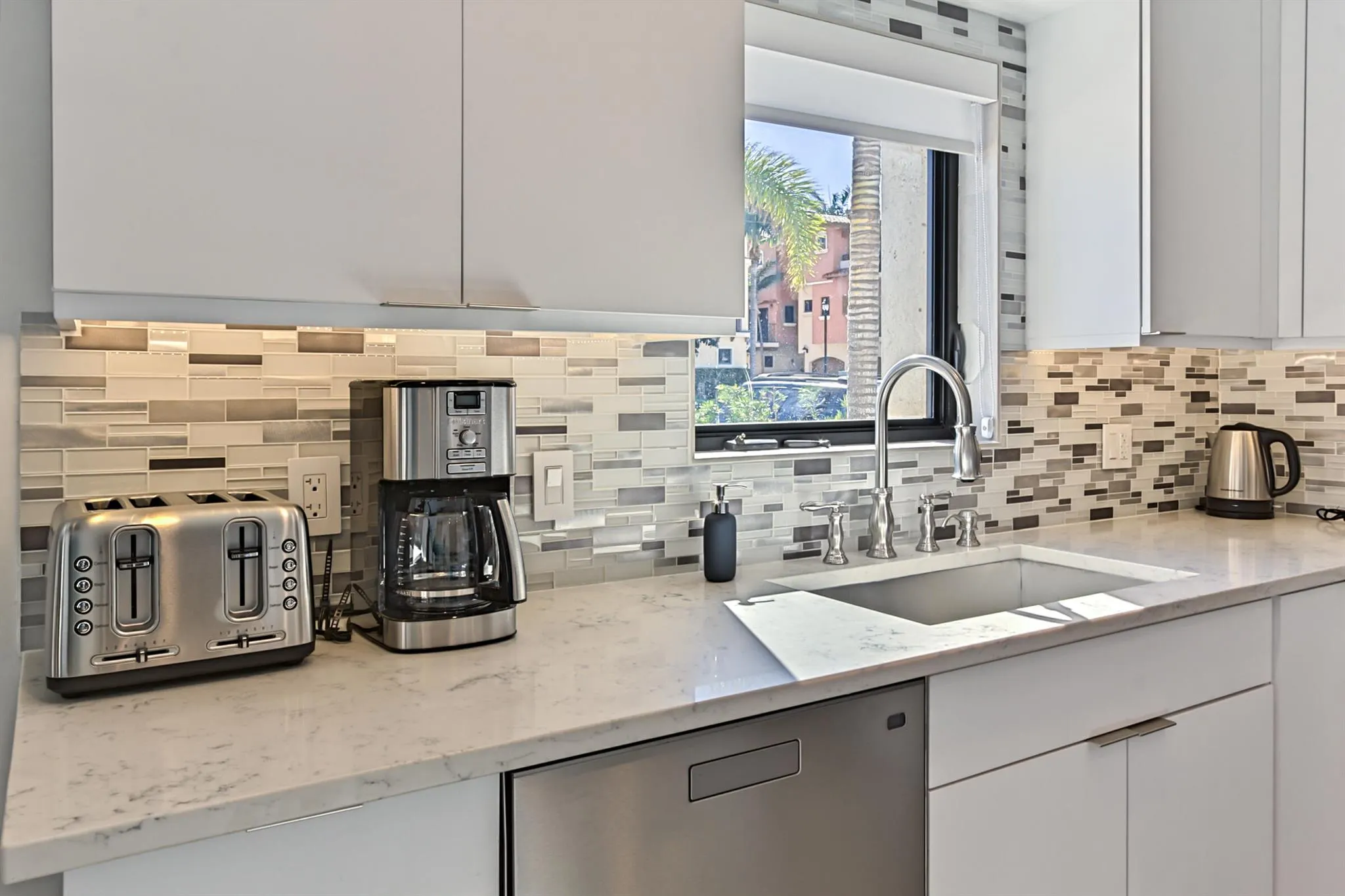 1955 NE 4th Street, #Unit # 1