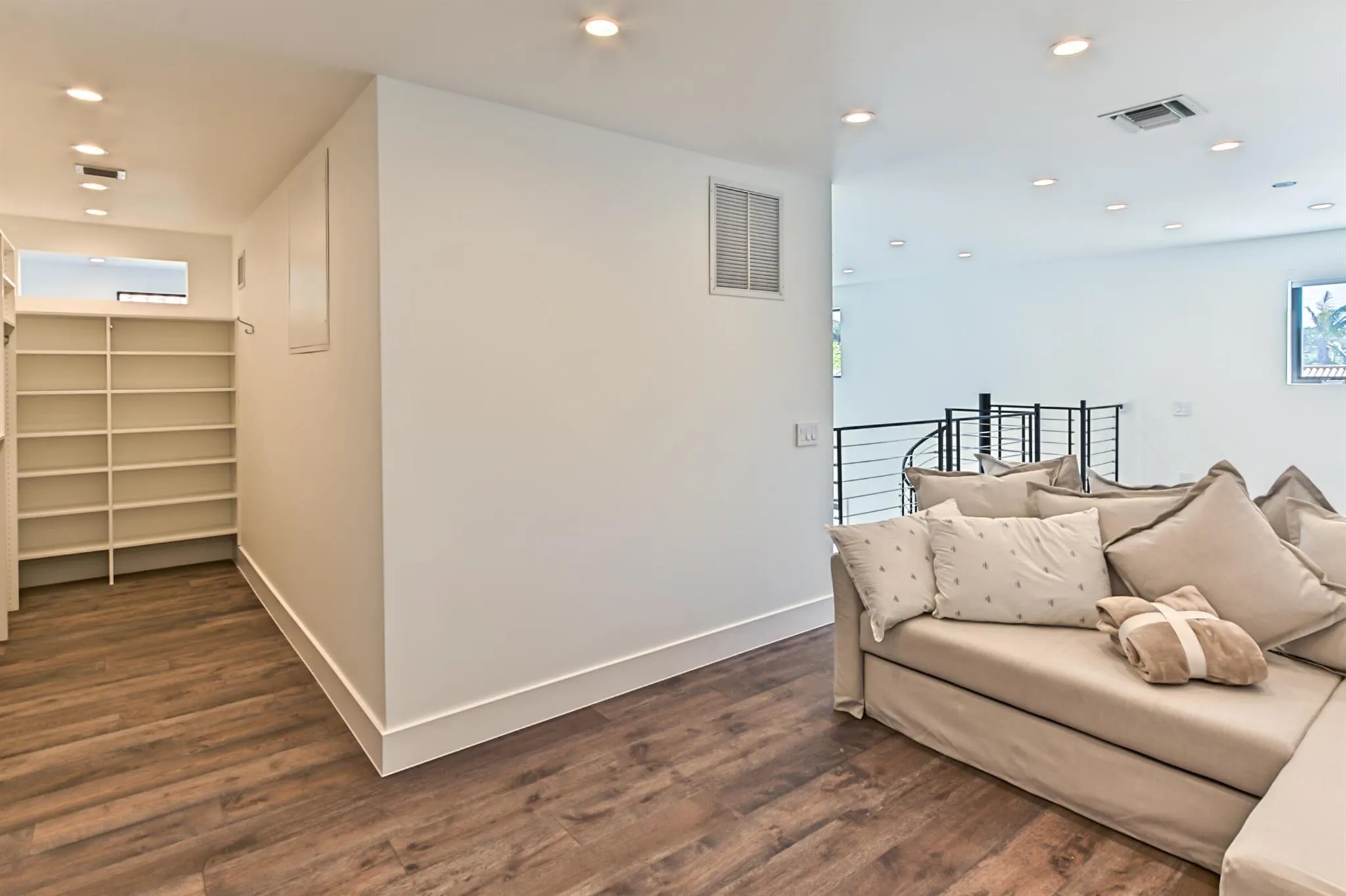 1955 NE 4th Street, #Unit # 1