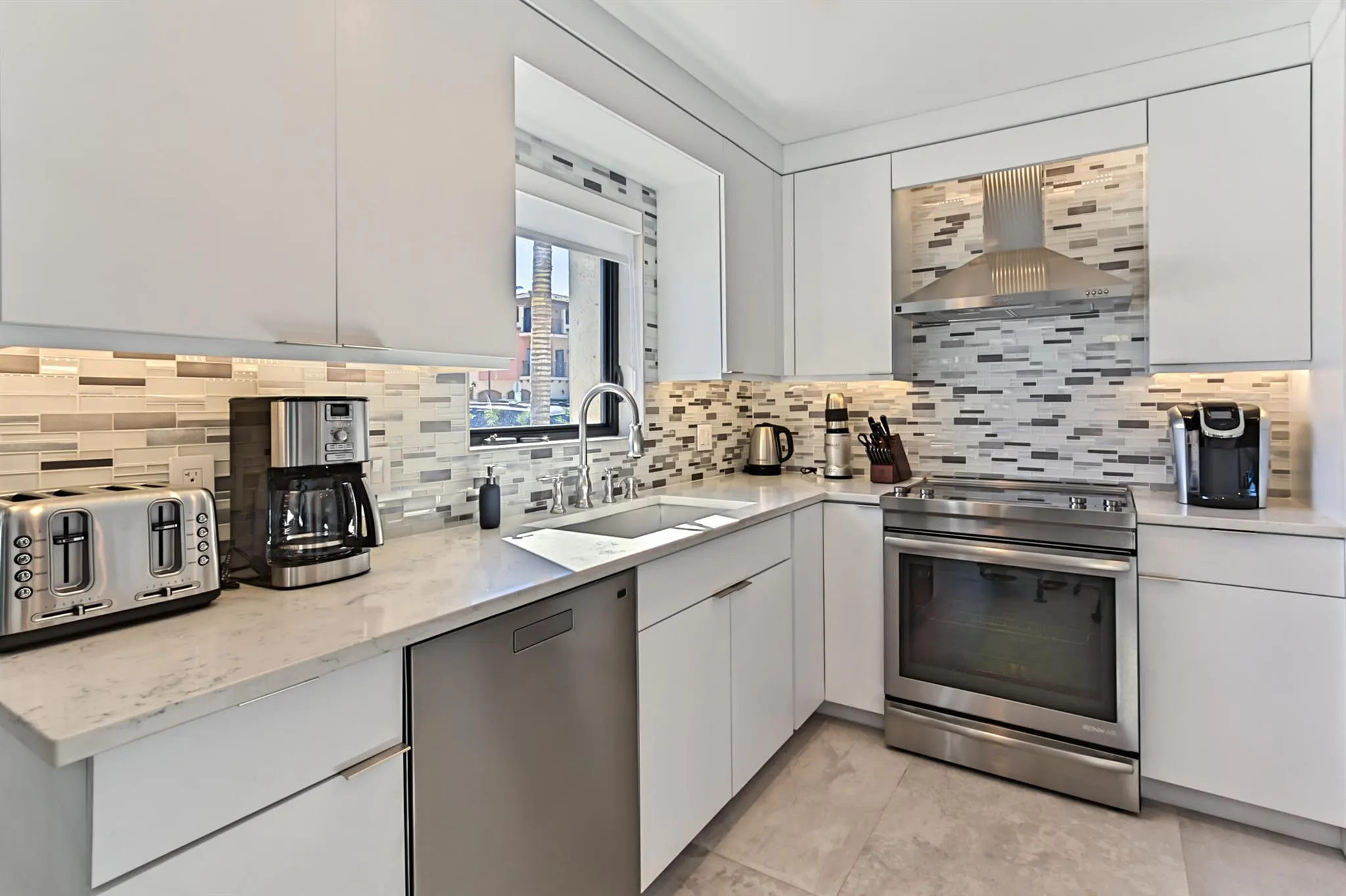 1955 NE 4th Street, #Unit # 1