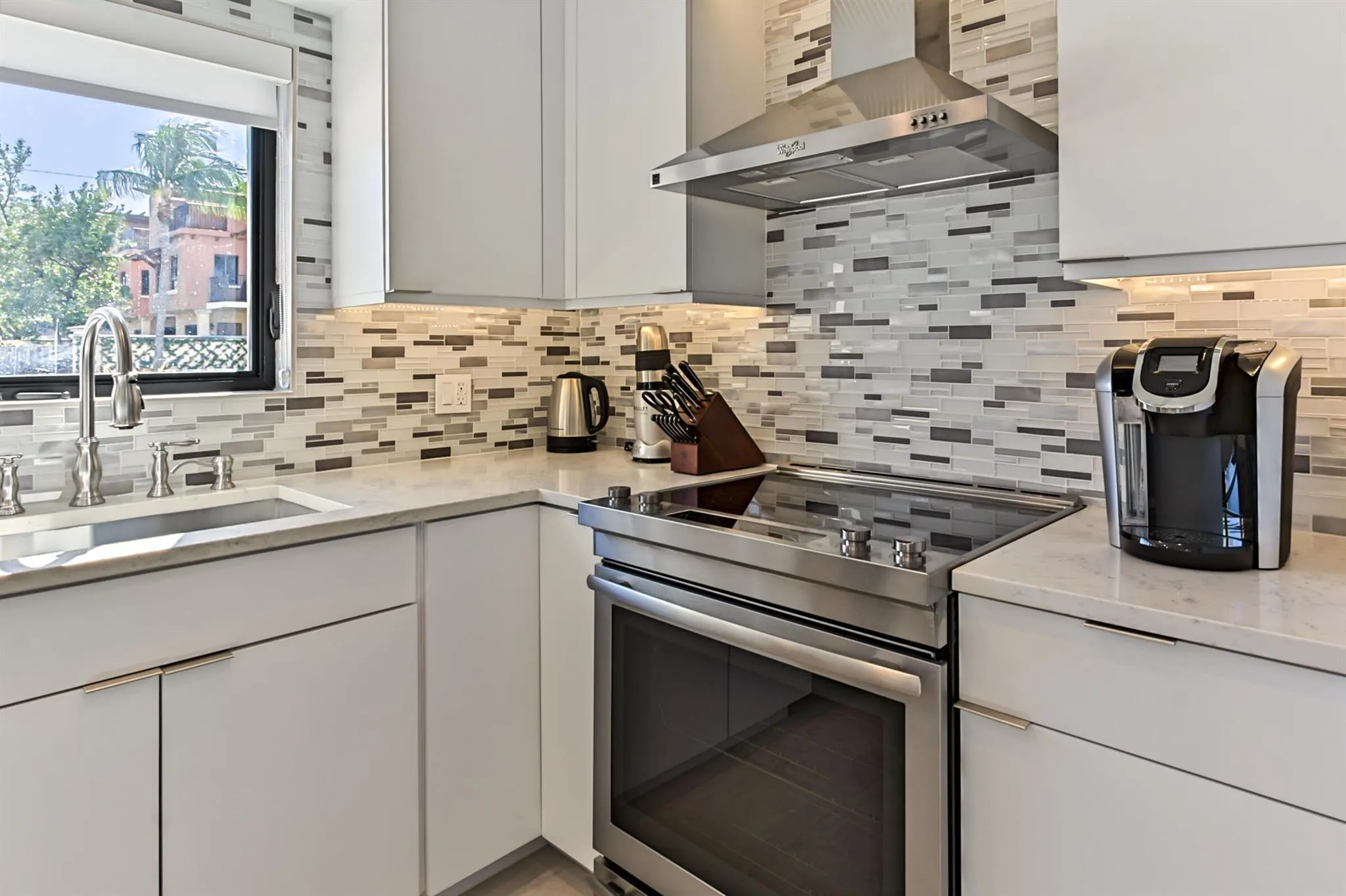 1955 NE 4th Street, #Unit # 1