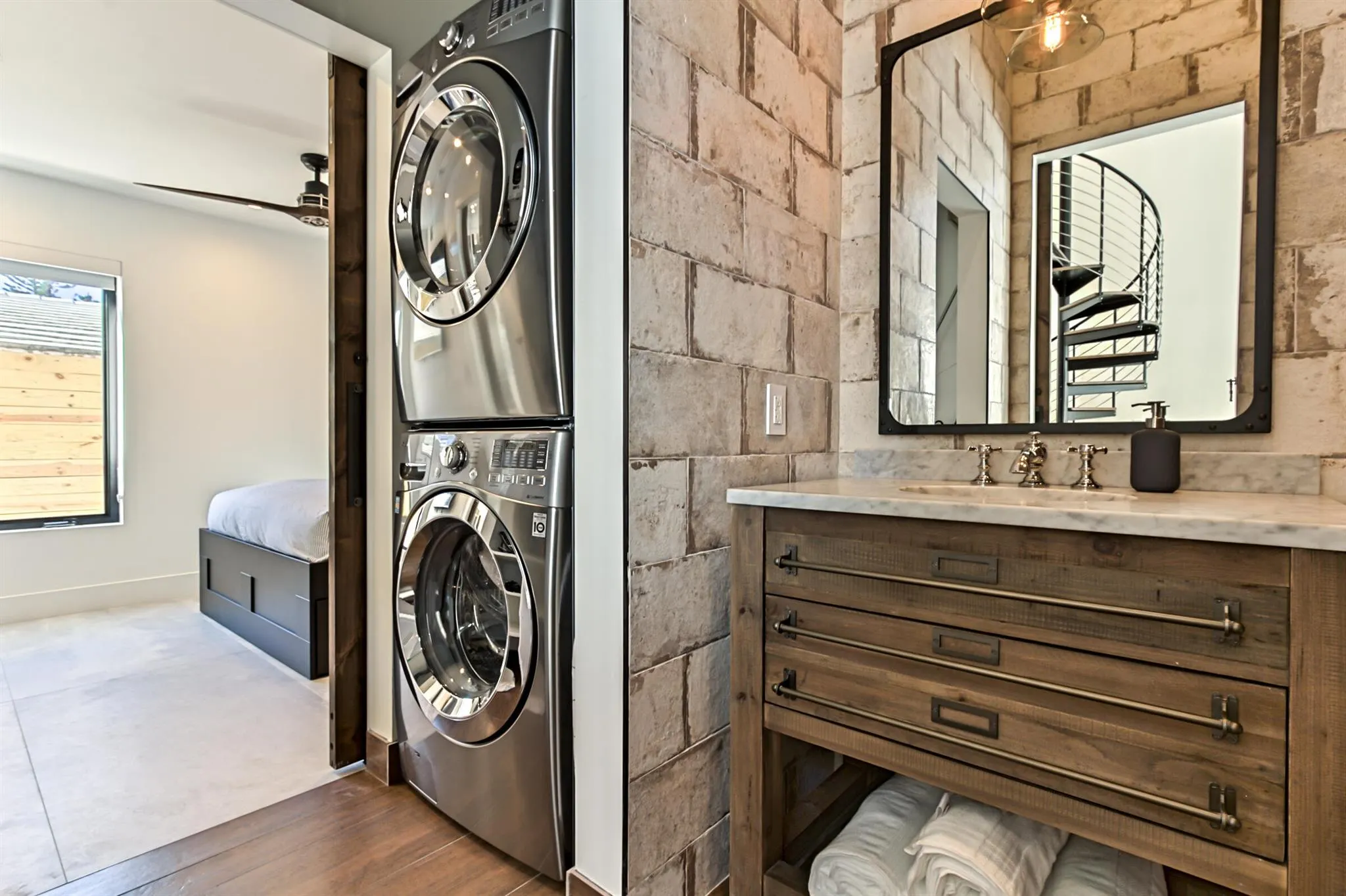 1955 NE 4th Street, #Unit # 1