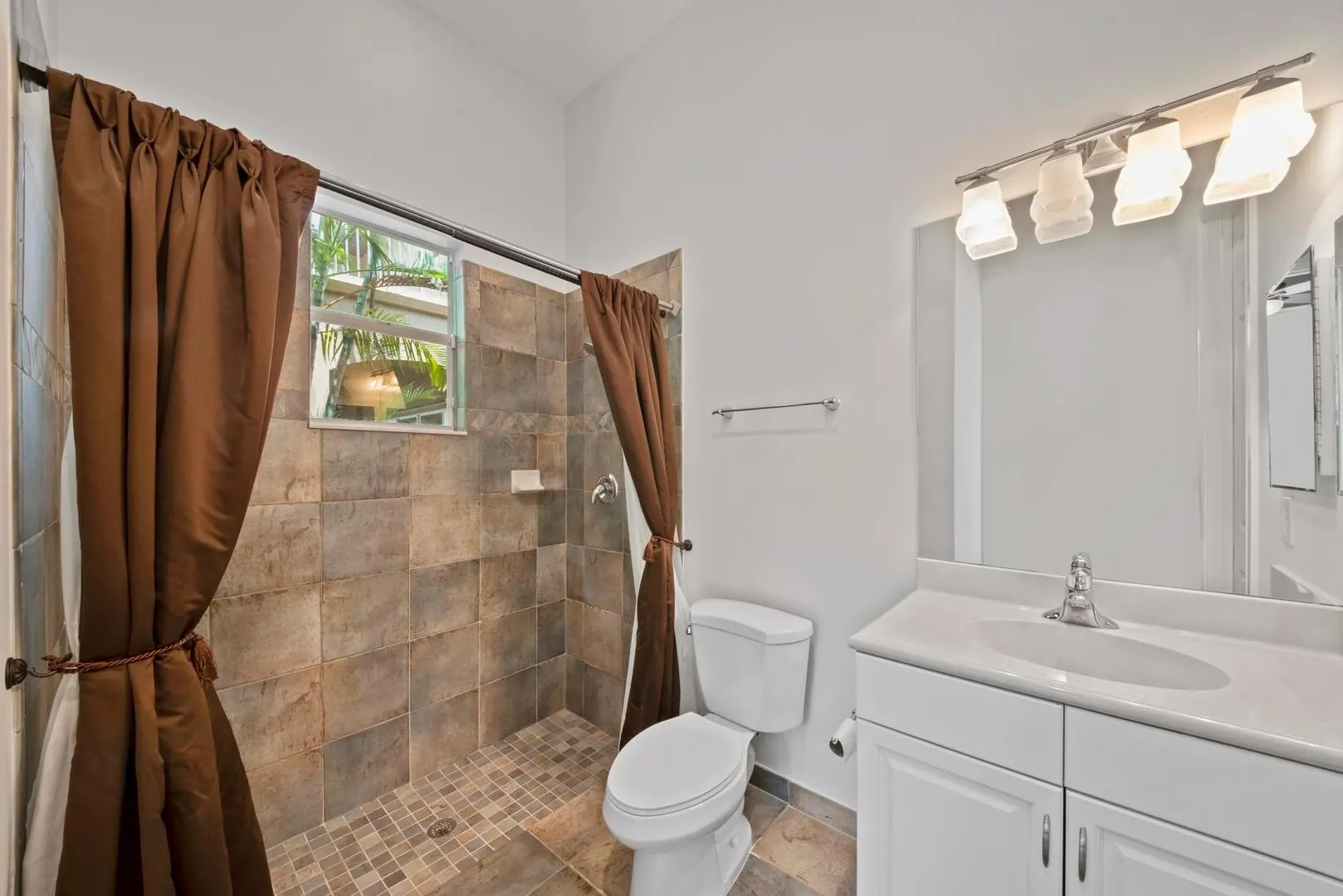 12520 NW 79th Manor