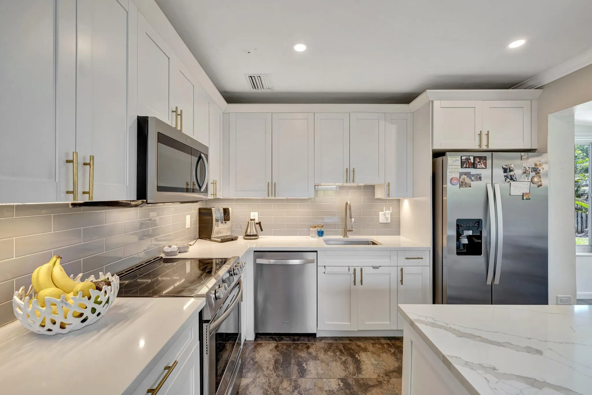 14 NE 26 Court