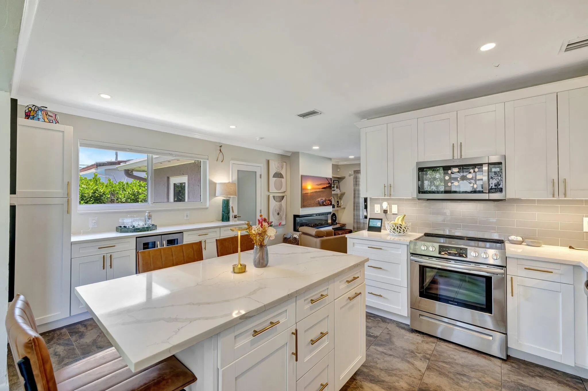 14 NE 26 Court
