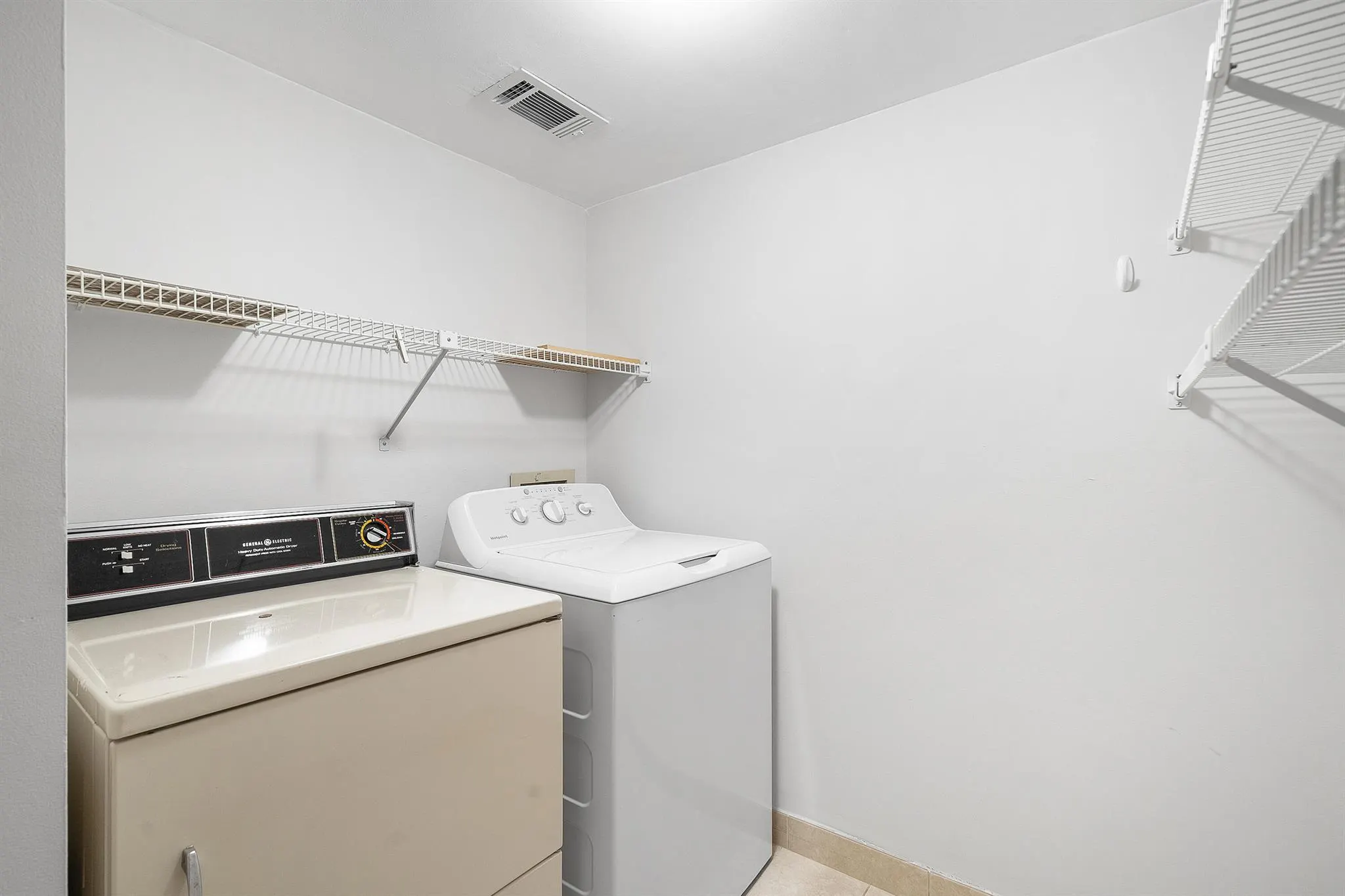 1605 SW Silver Pine Way, #C1