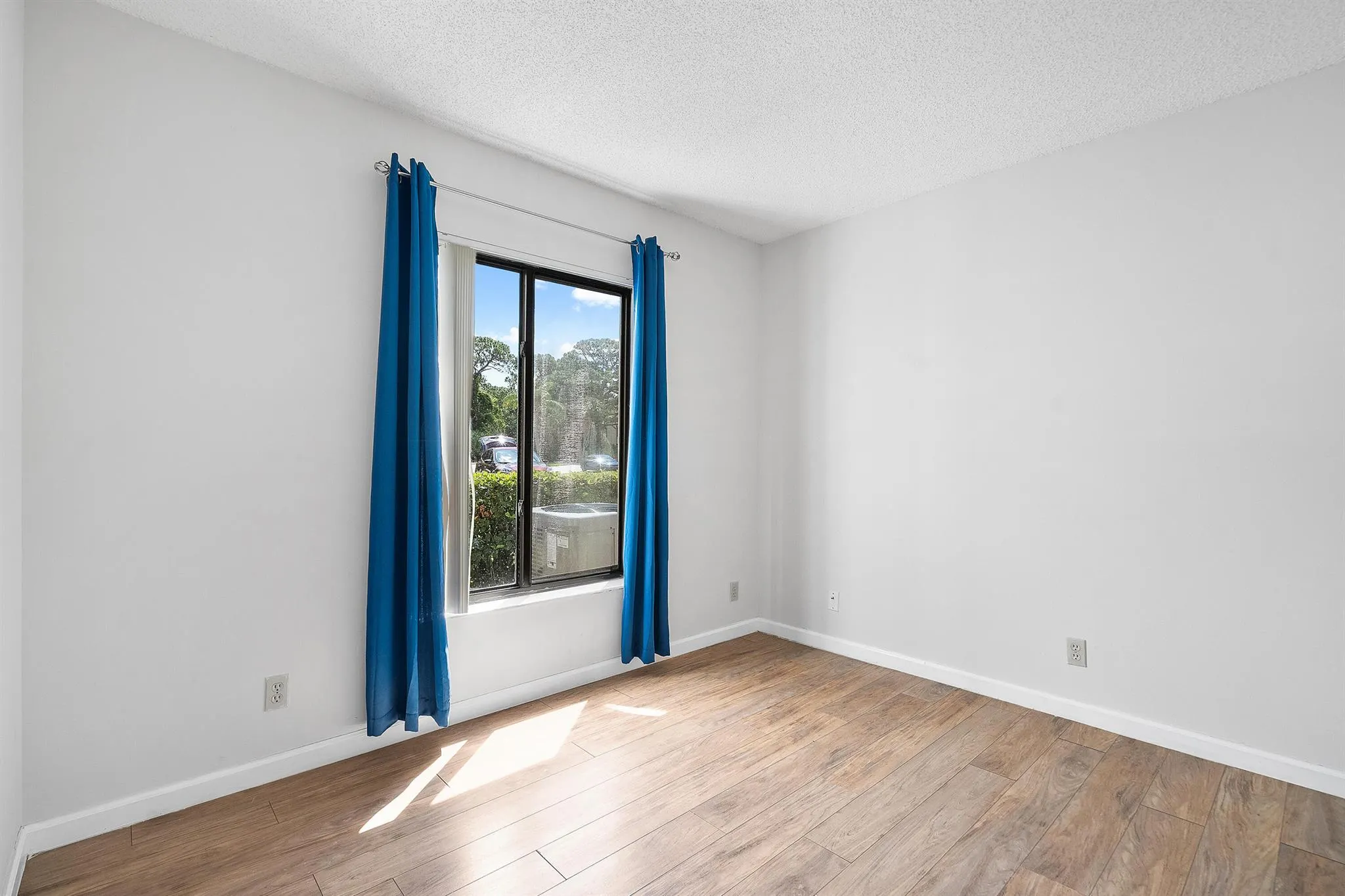 1605 SW Silver Pine Way, #C1