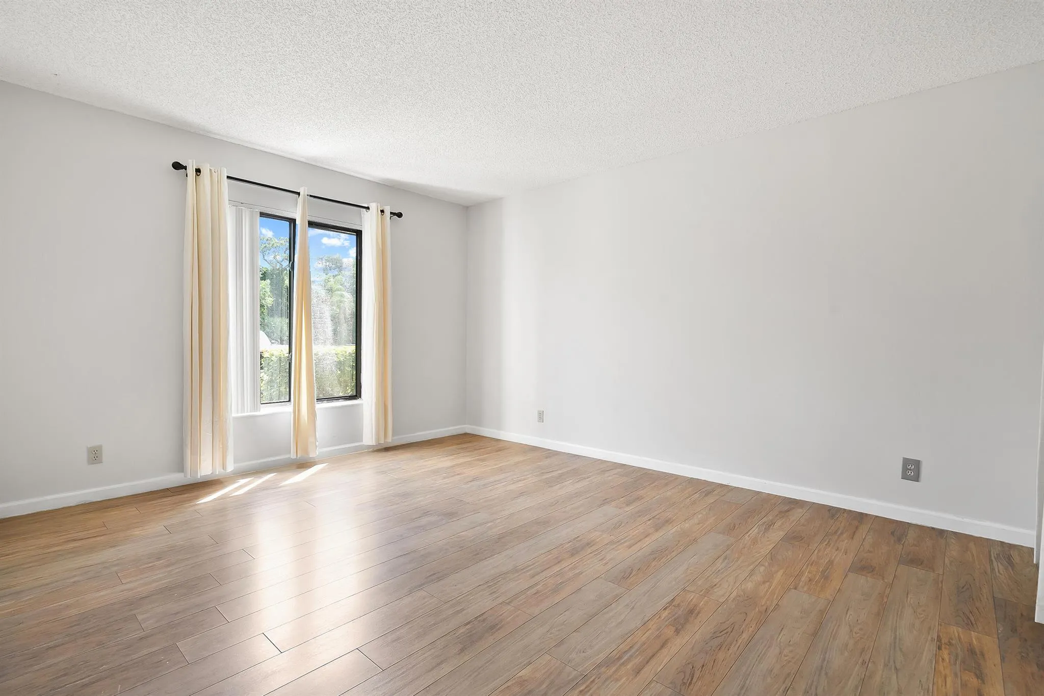 1605 SW Silver Pine Way, #C1