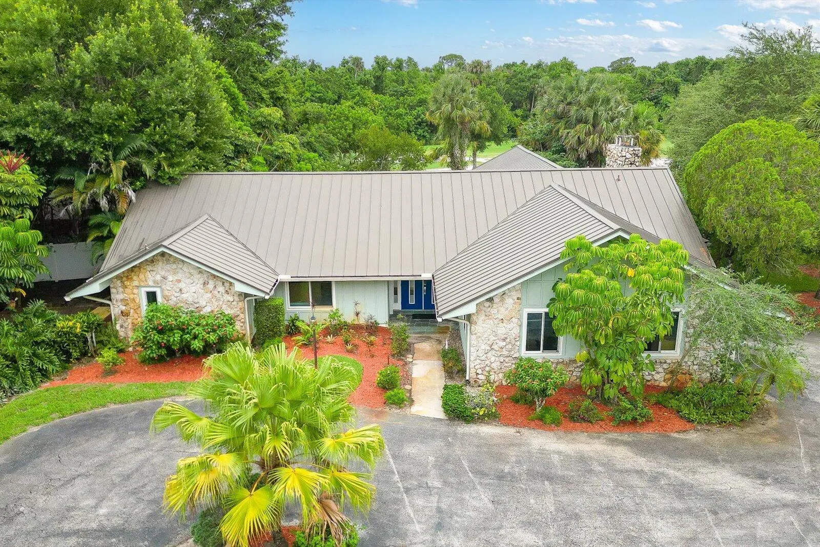 1614 SW Saint Andrews Drive
