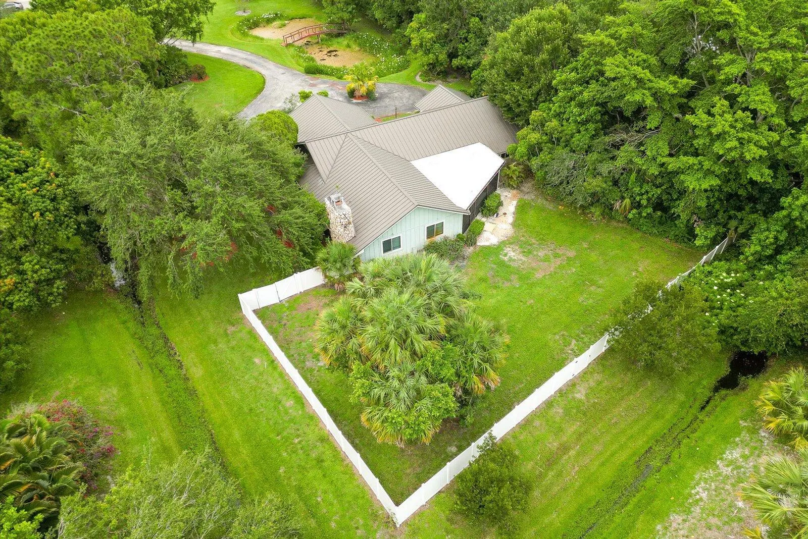 1614 SW Saint Andrews Drive