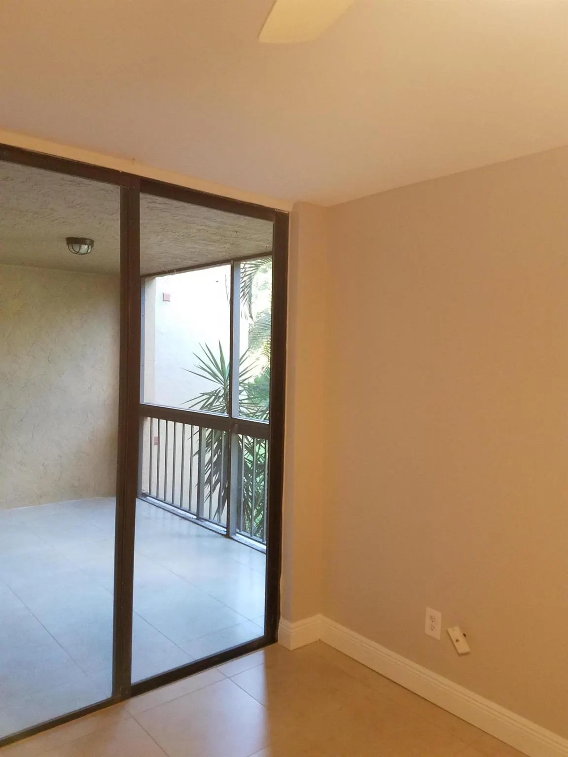 820 Lavers Circle, #G206
