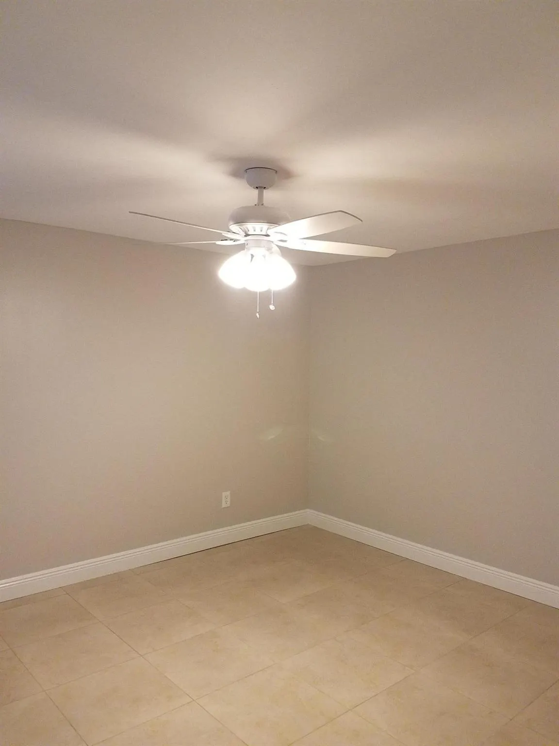 820 Lavers Circle, #G206