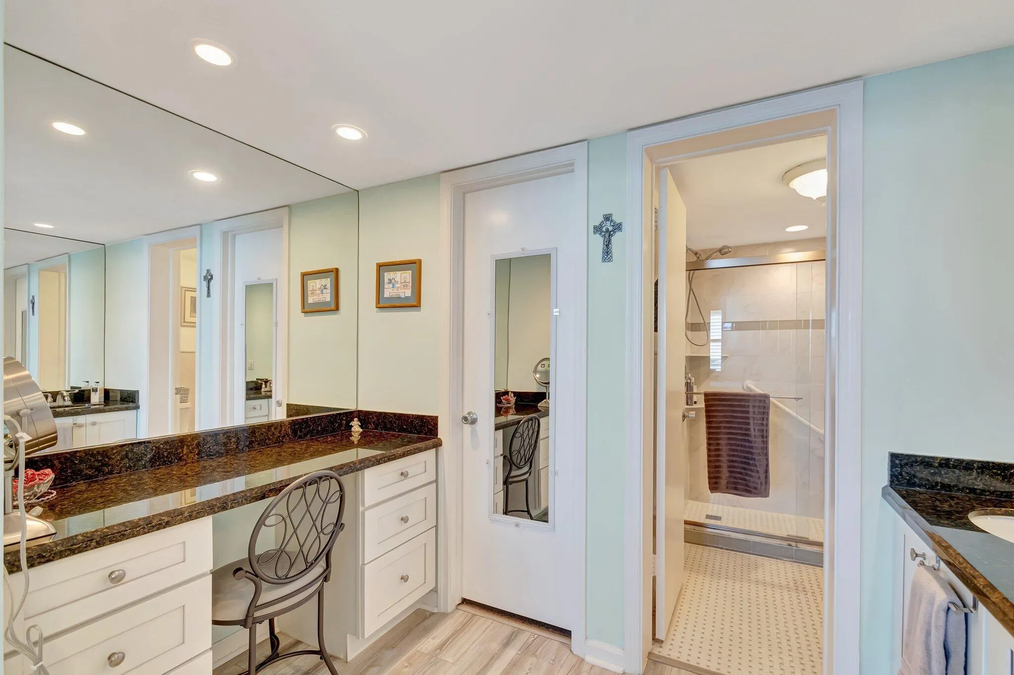 801 Lake Shore Drive, #405