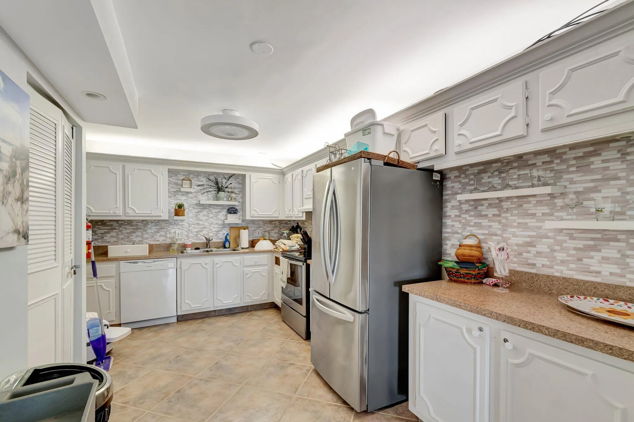 801 Lake Shore Drive, #405