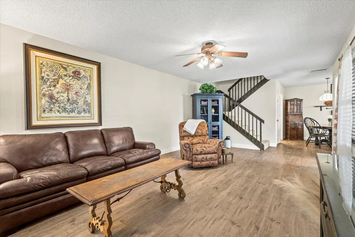 2423 SW Danbury Lane