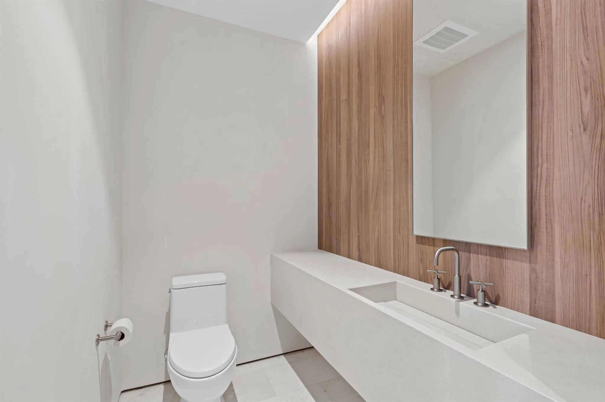 200 Arkona Court, #401